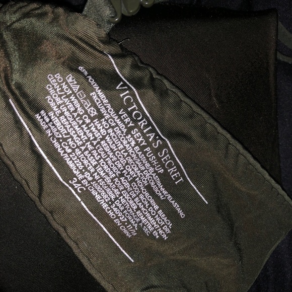 Victoria Secret Push up Bra - Picture 4 of 5